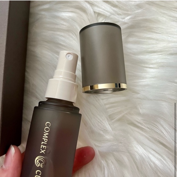 Complex Culture- FILTER OUT Daily Blue Light Defense Mist 80 ML - Picture 5 of 6